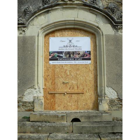 Porte de la chapelle 